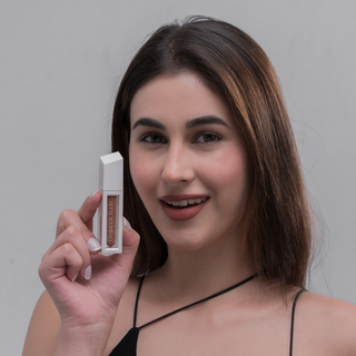 Elegance Nude: Haute Matte Blurring Liquid Lipstick