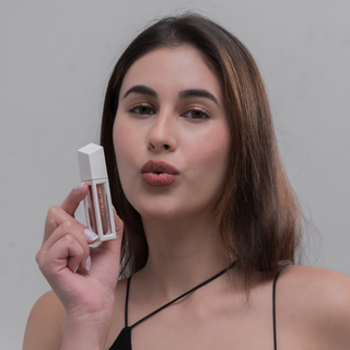 Elegance Nude: Haute Matte Blurring Liquid Lipstick