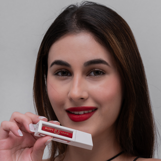 Velvet Rogue: Haute Matte Blurring Liquid Lipstick